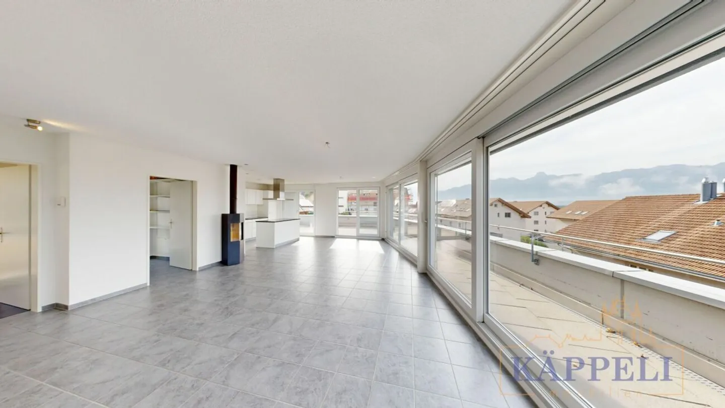 5.5 Room Maisonette Penthouse Apartment in Heimberg - Photo 3 of 10