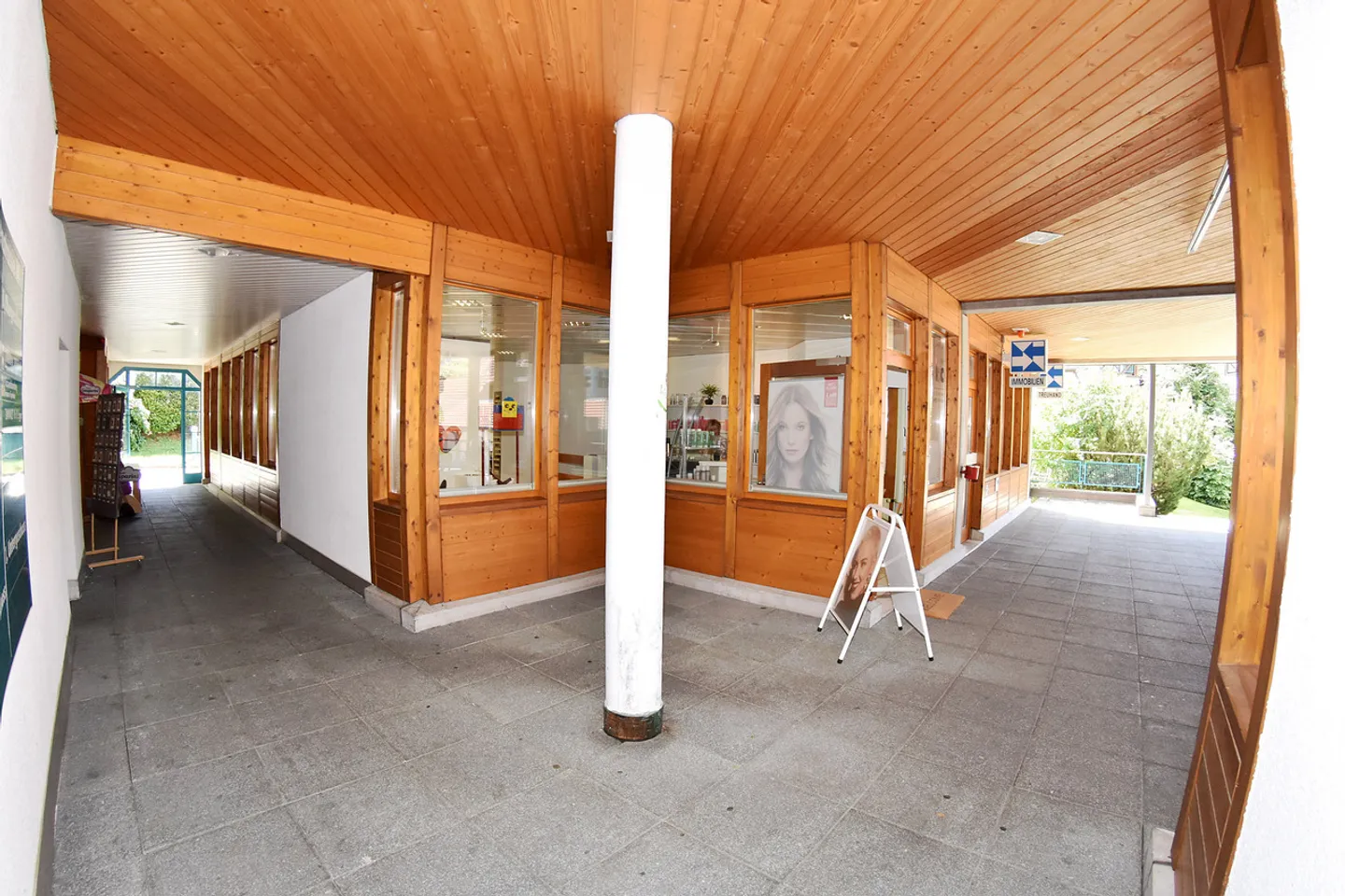 Vollständig eingerichteter Beauty-Salon - Foto 8 von 11
