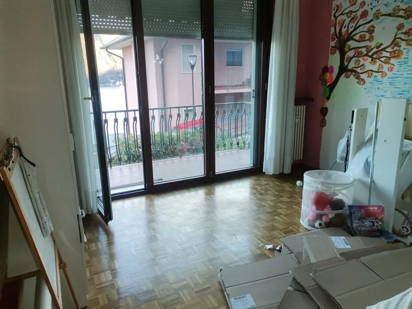 Sunny Apartment with Lake View - Photo 7 of 14