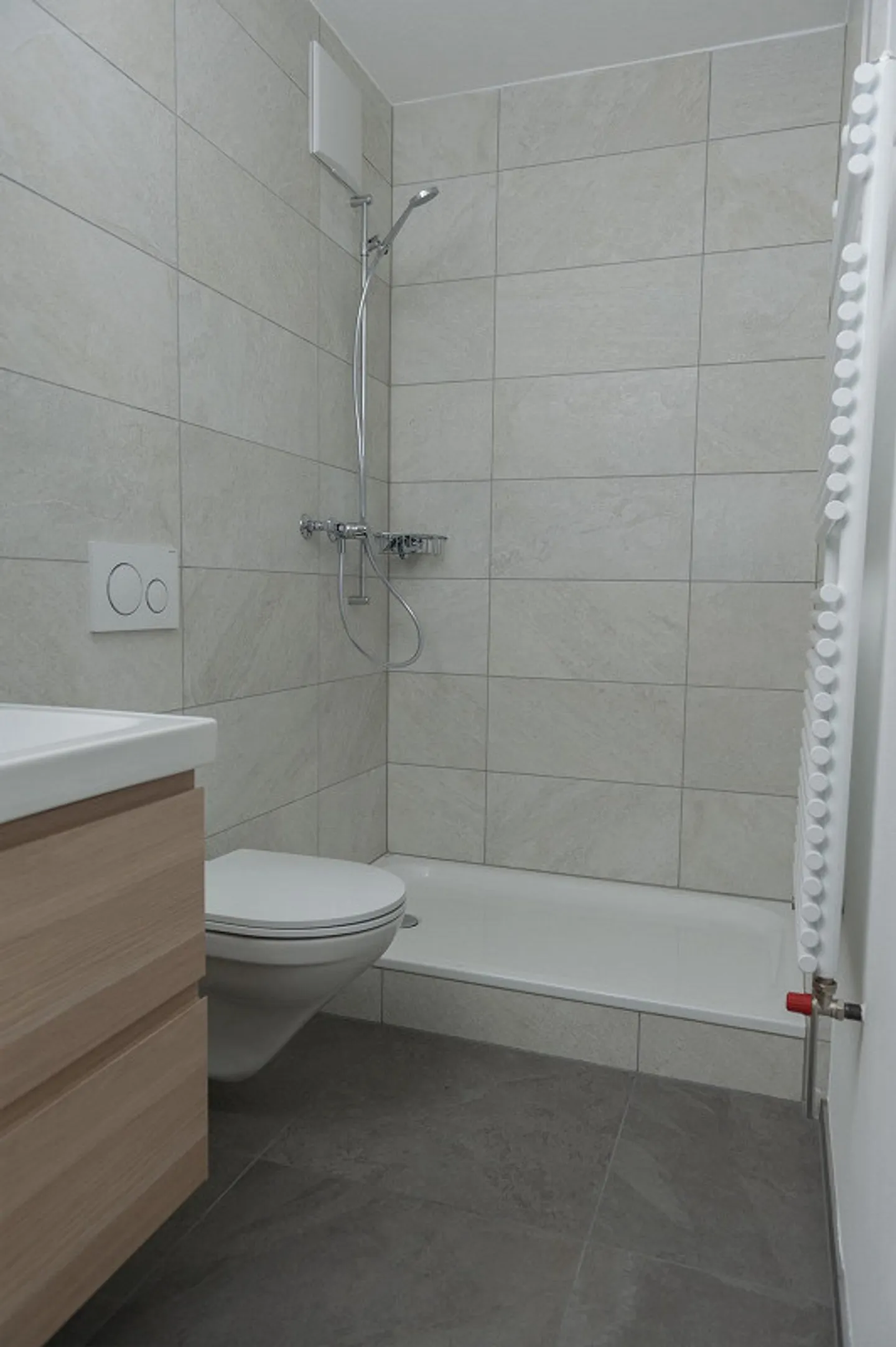 Appartement charmant dans une oasis verte - Photo 3 sur 7