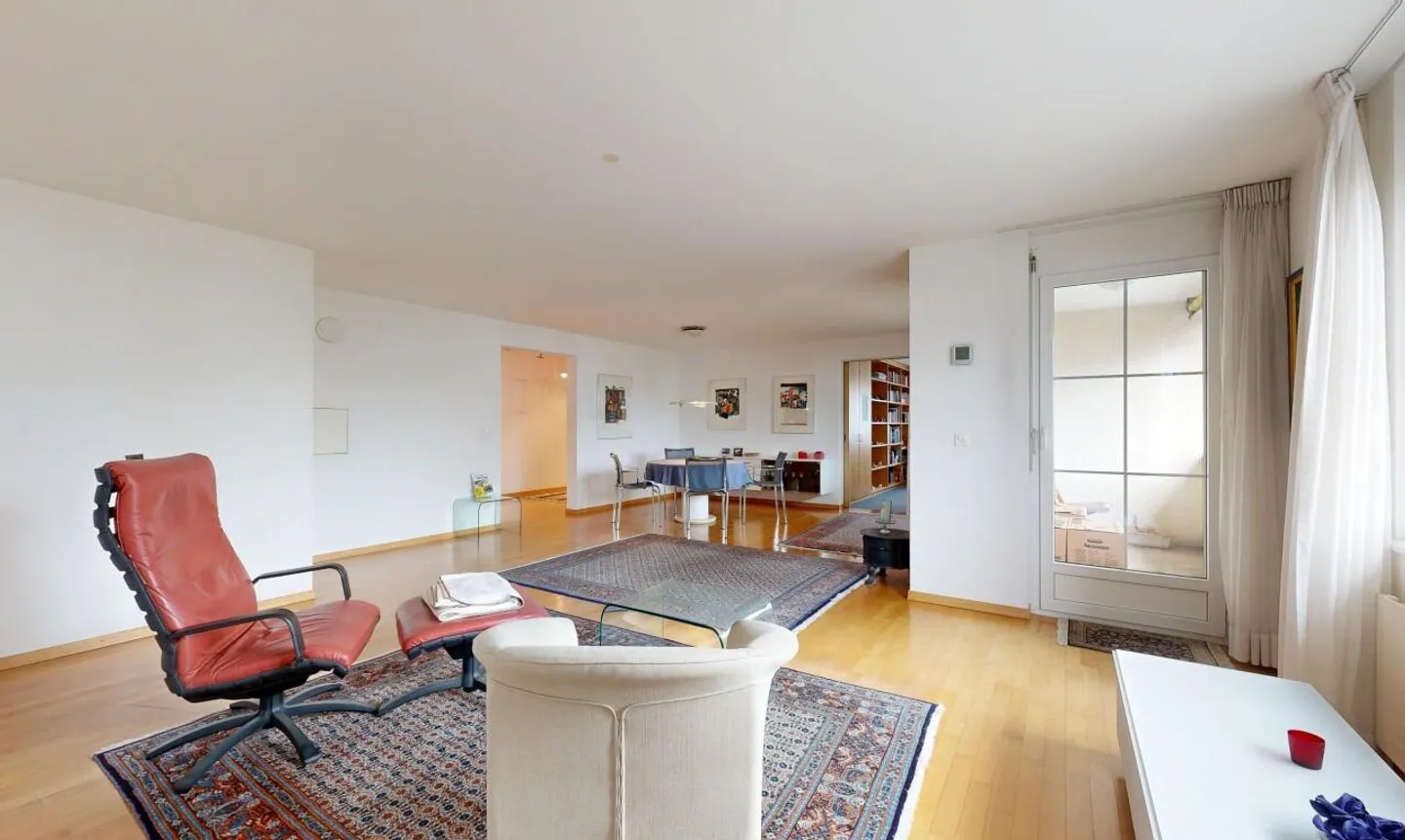 Ideal residential location with terrace and balcony - Photo 4 of 11