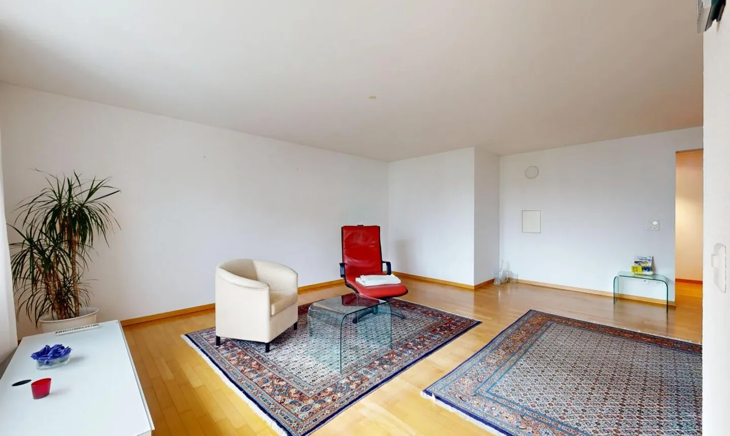 Ideal residential location with terrace and balcony - Photo 5 of 11