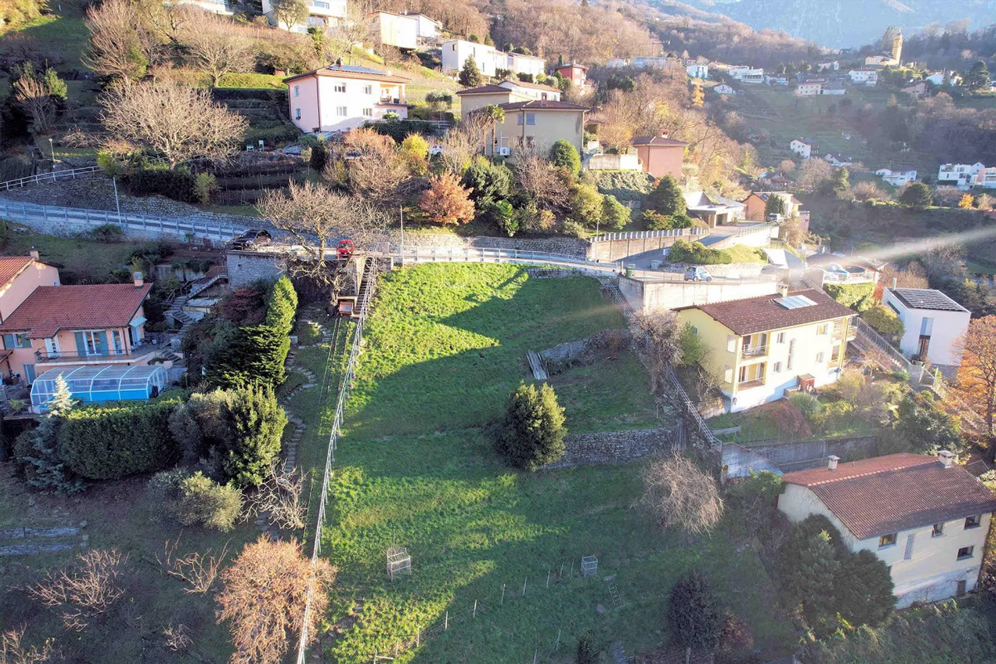 Building plot of 732 sqm on the hill of Daro - Photo 2 of 8