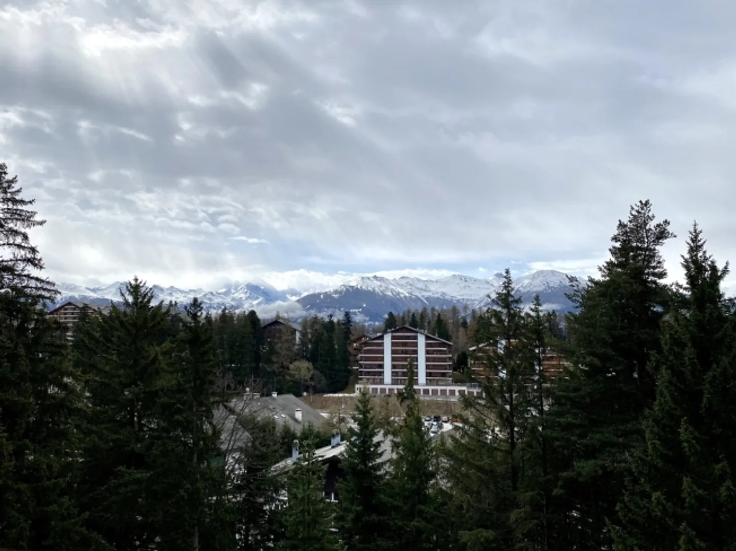 «LOCATION SEMAINE 4,5 pièces de standing à deux pas du centre de Crans» - Photo 11 sur 12