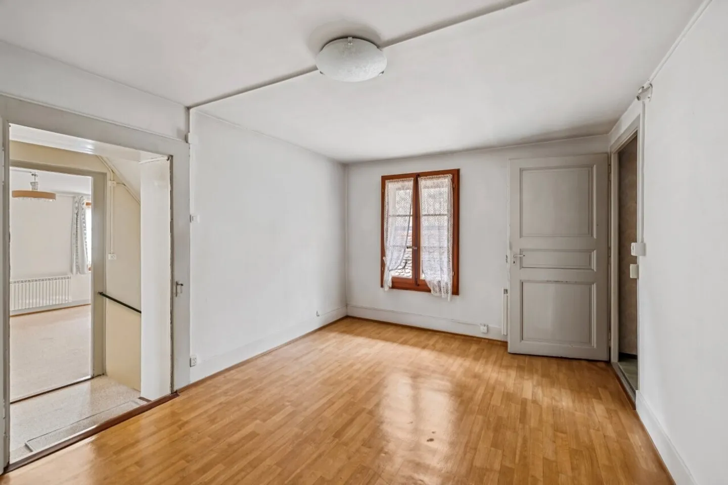 Maison villageoise pleine de potentiel au coeur du village - Photo 4 sur 6