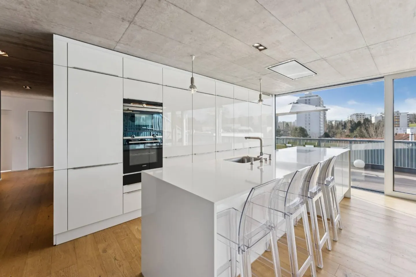 Exceptional penthouse; contemporary elegance with private terrace - Photo 4 of 6