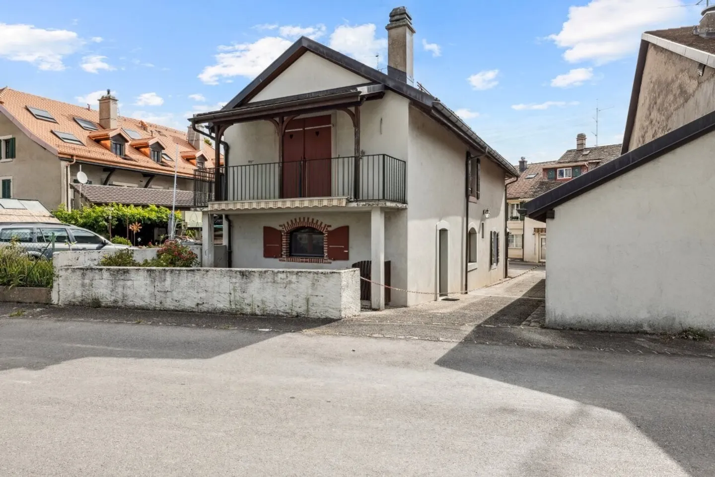 Maison villageoise pleine de potentiel au coeur du village - Photo 2 sur 6