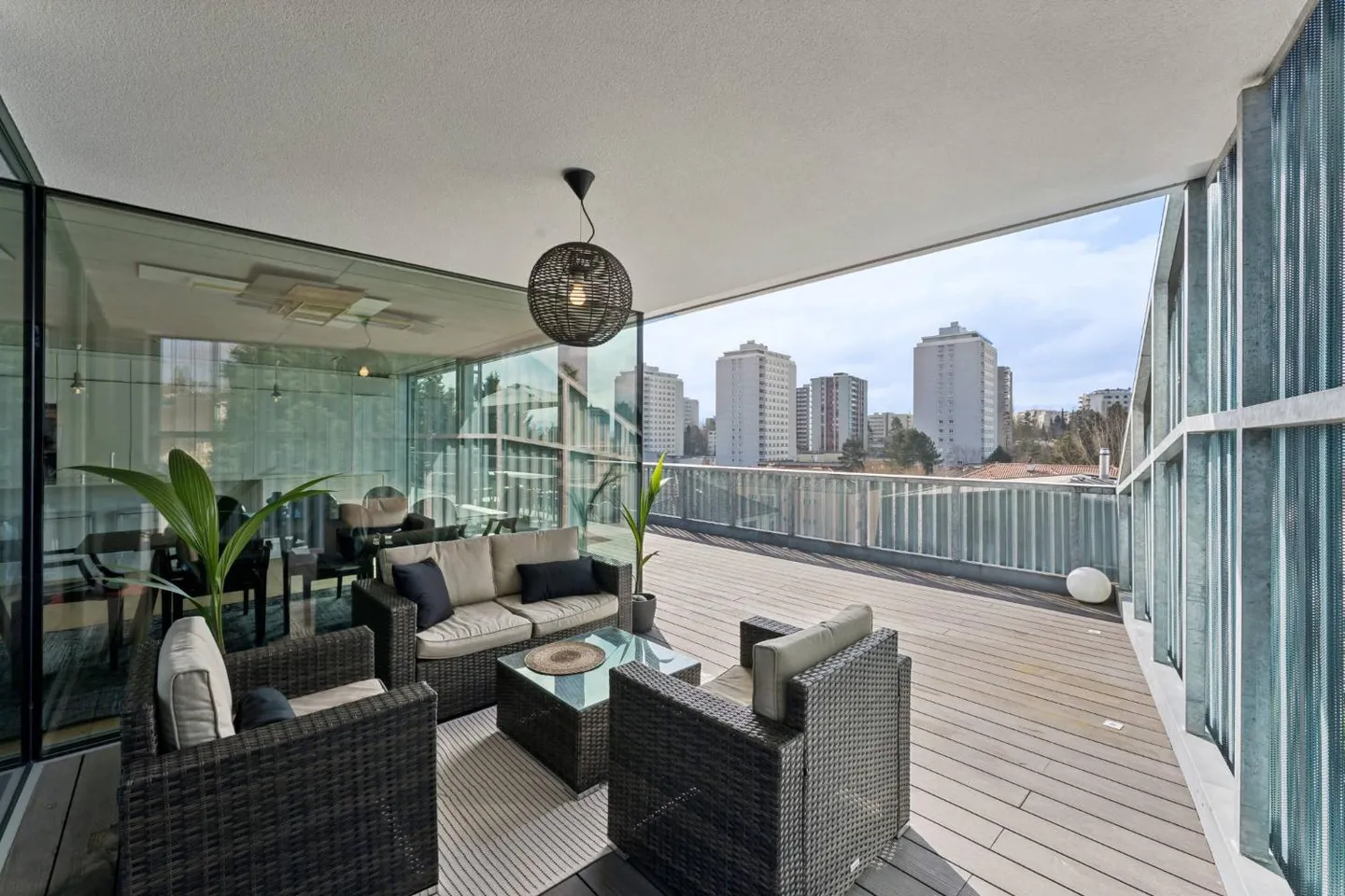 Exceptional penthouse; contemporary elegance with private terrace - Photo 5 of 6