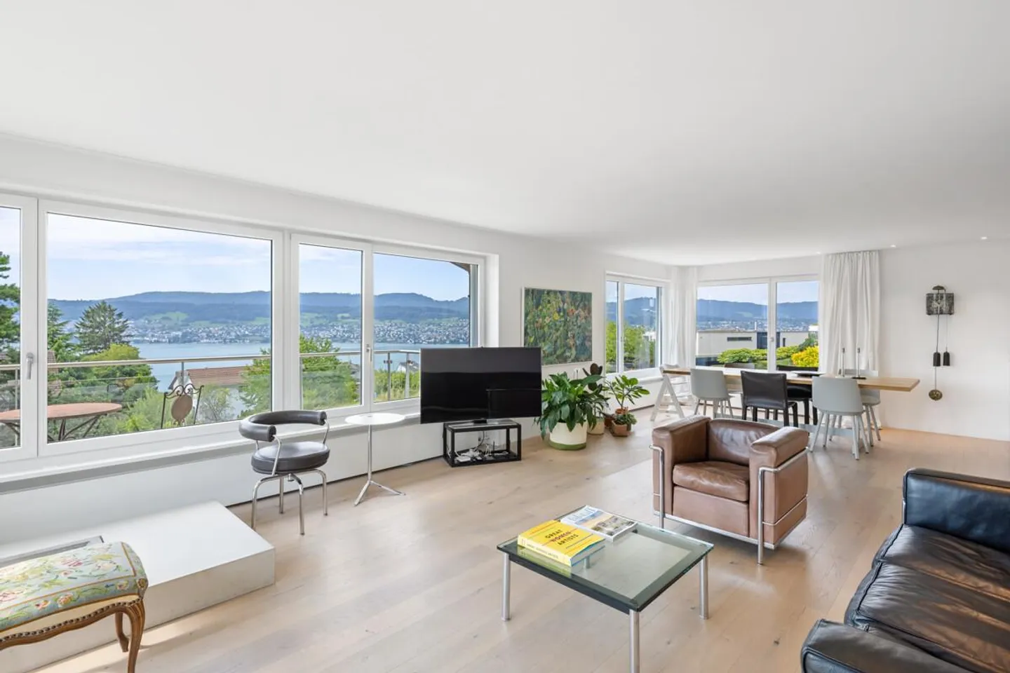 Appartement attrayant de 3,5 pièces avec jardin idyllique à Herrliberg - Photo 2 sur 5