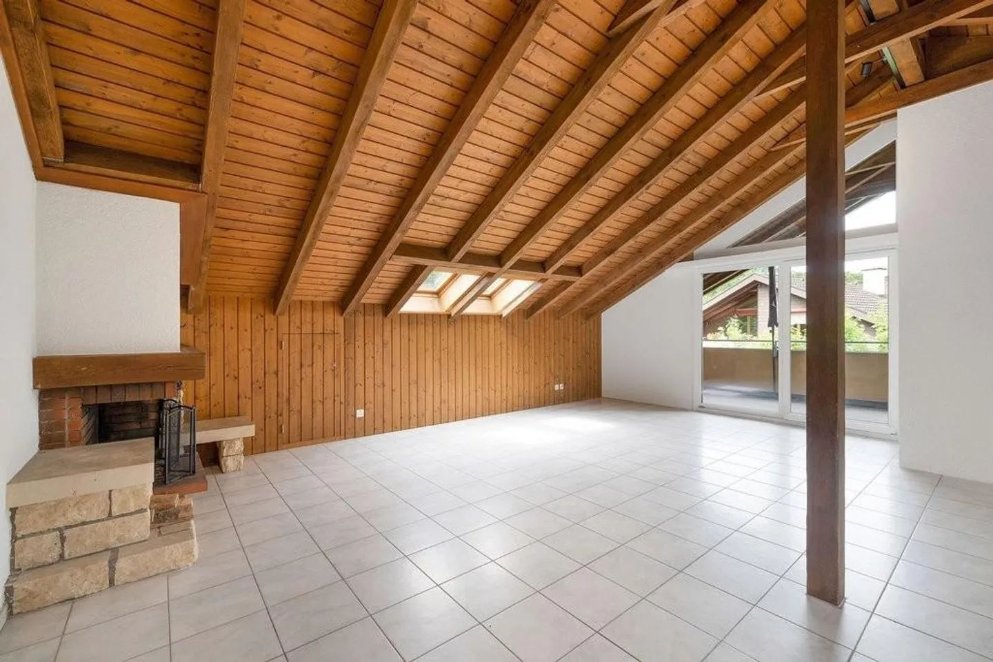 Dachwohnung mit Charme - Foto 4 von 12