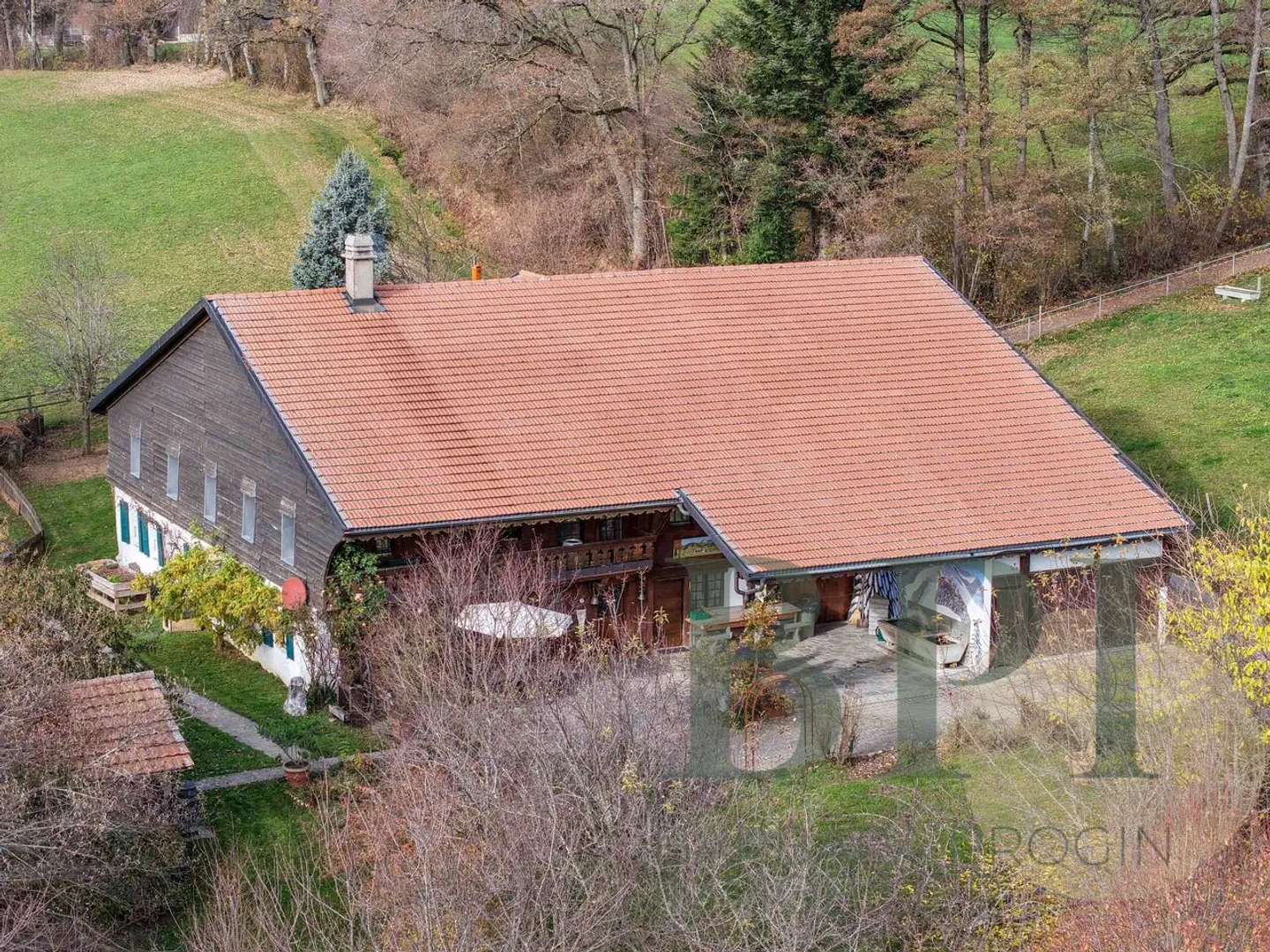 Exceptional Old Farm in Romanens in Gruyère - Photo 1 of 13