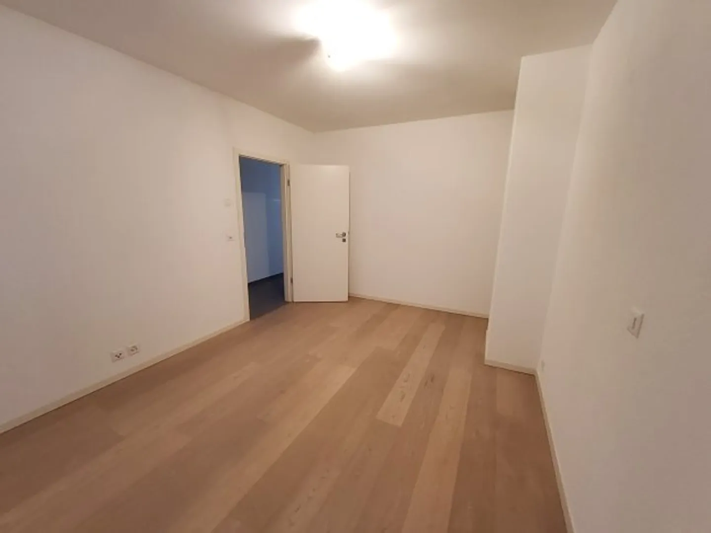 Zentrum der Stadtmauern, 2,5 Zimmer im 1. Stock - Foto 7 von 8