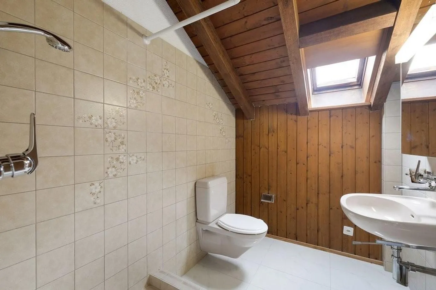 Dachwohnung mit Charme - Foto 10 von 12