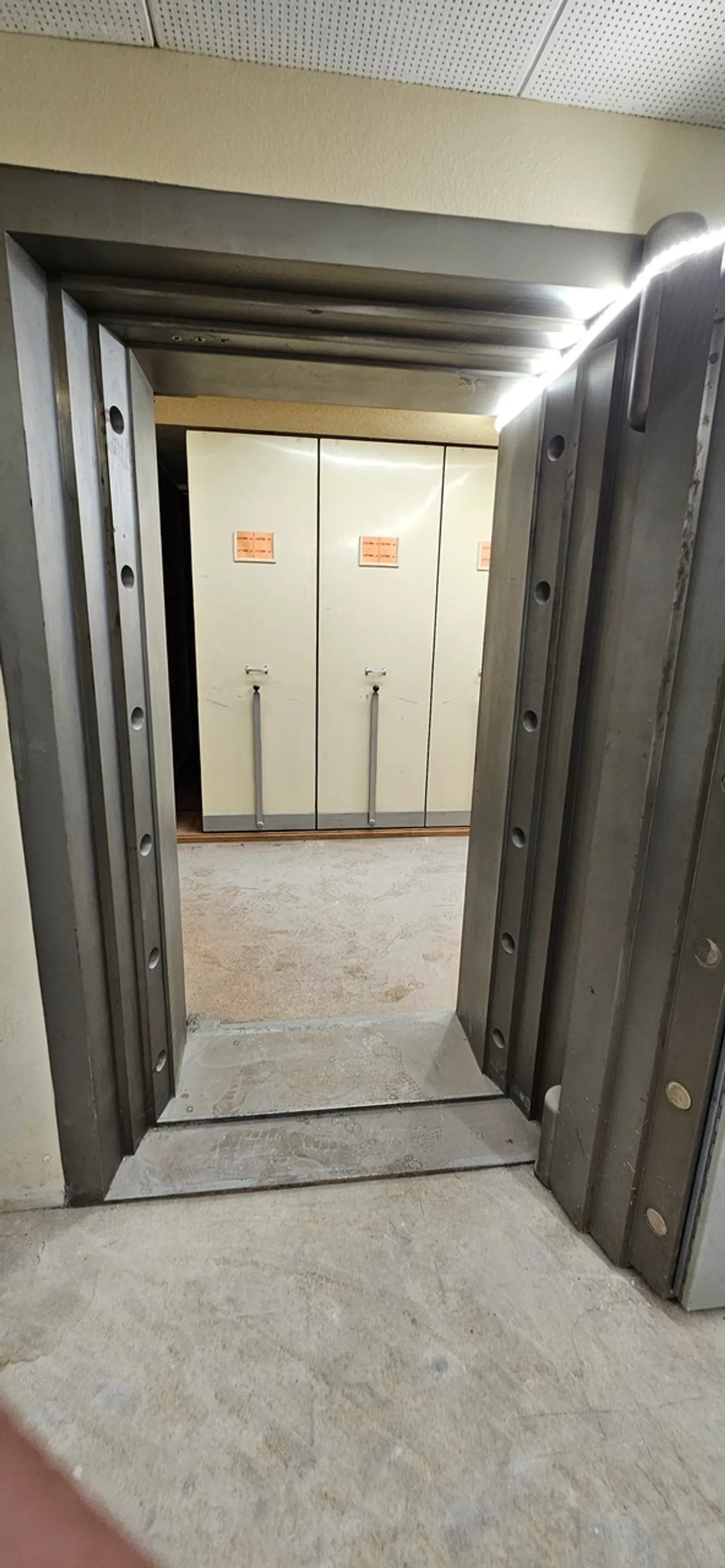 FOR RENT: Storage or Archive Space in Lucerne - Photo 3 of 6