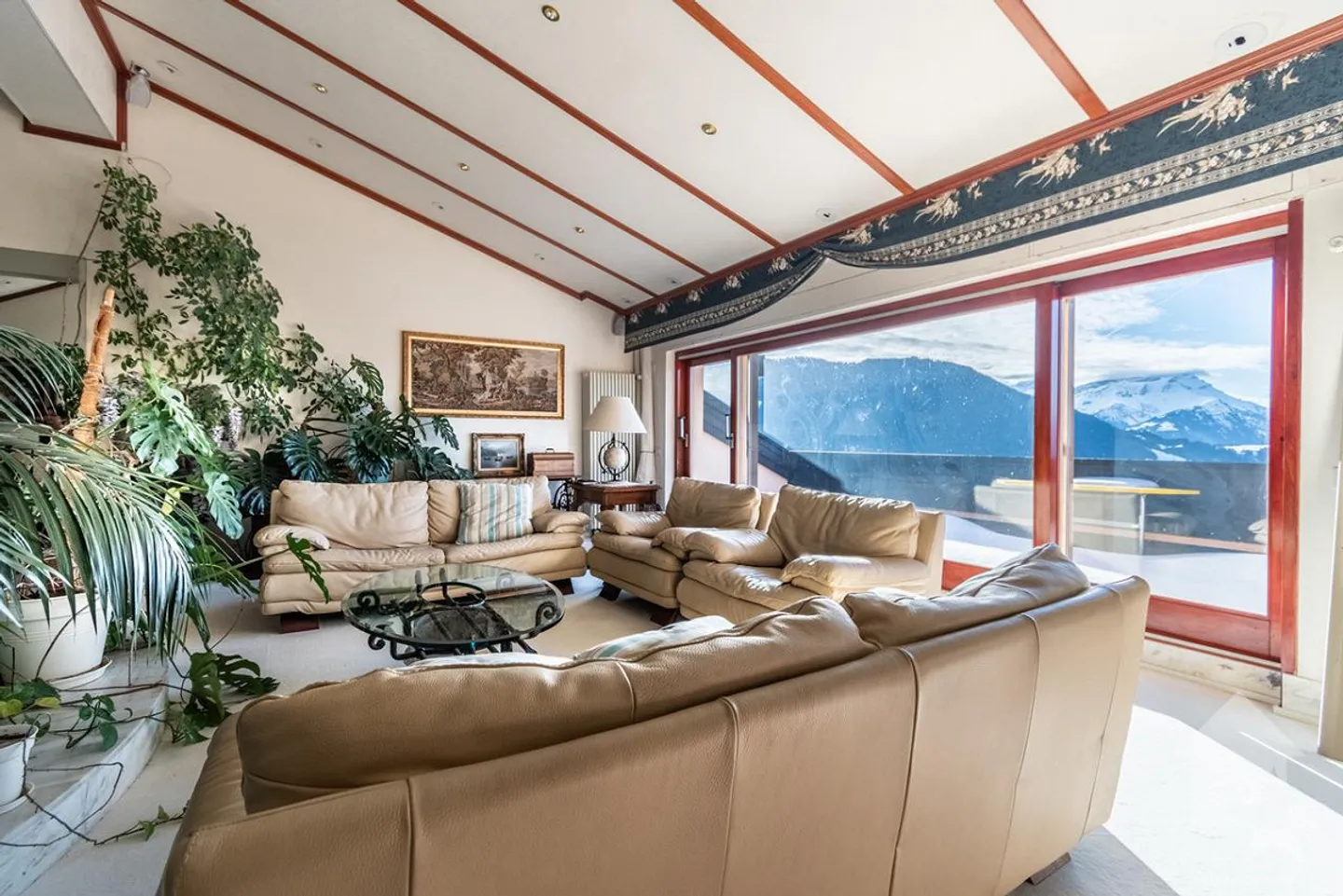 Prächtiges Penthouse mit Bergblick - Foto 4 von 17