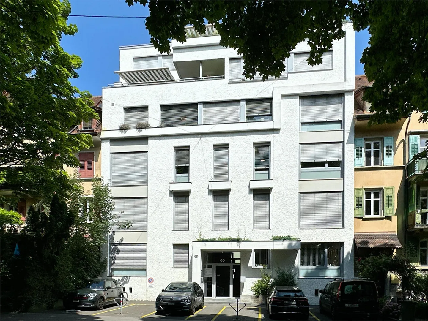 Bureaux spacieux et lumineux à louer - Photo 1 sur 7