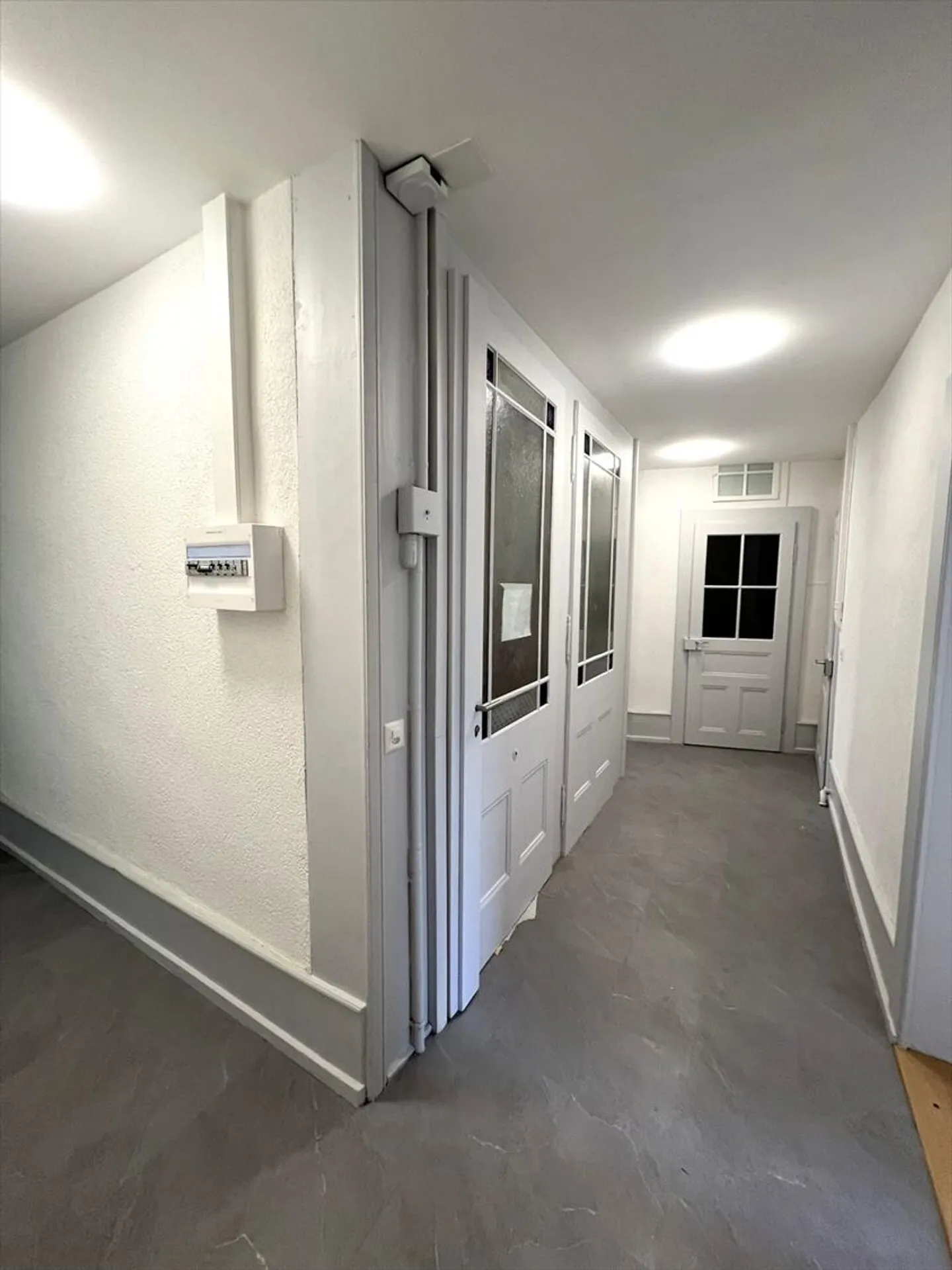 St-Imier, beautiful 4-room apartment completely renovated - Photo 8 of 9