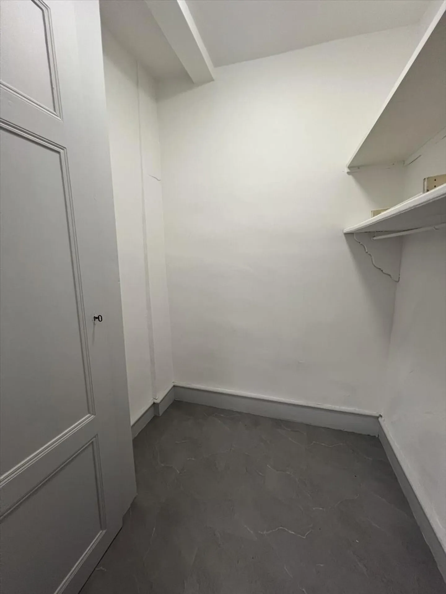 St-Imier, beautiful 4-room apartment completely renovated - Photo 9 of 9