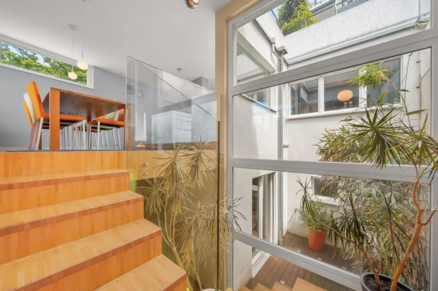 Elegant duplex with lake view in Lutry - Photo 8 of 12