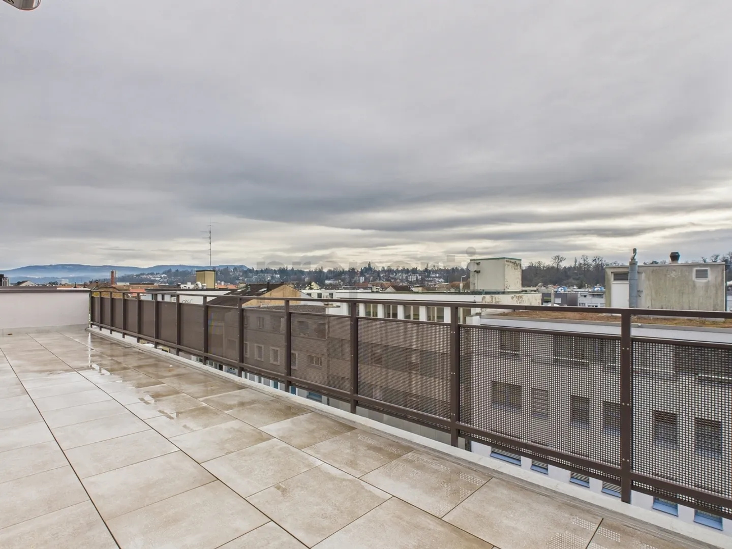 Modern 3.5-room penthouse apartment in Basel - Photo 8 of 12