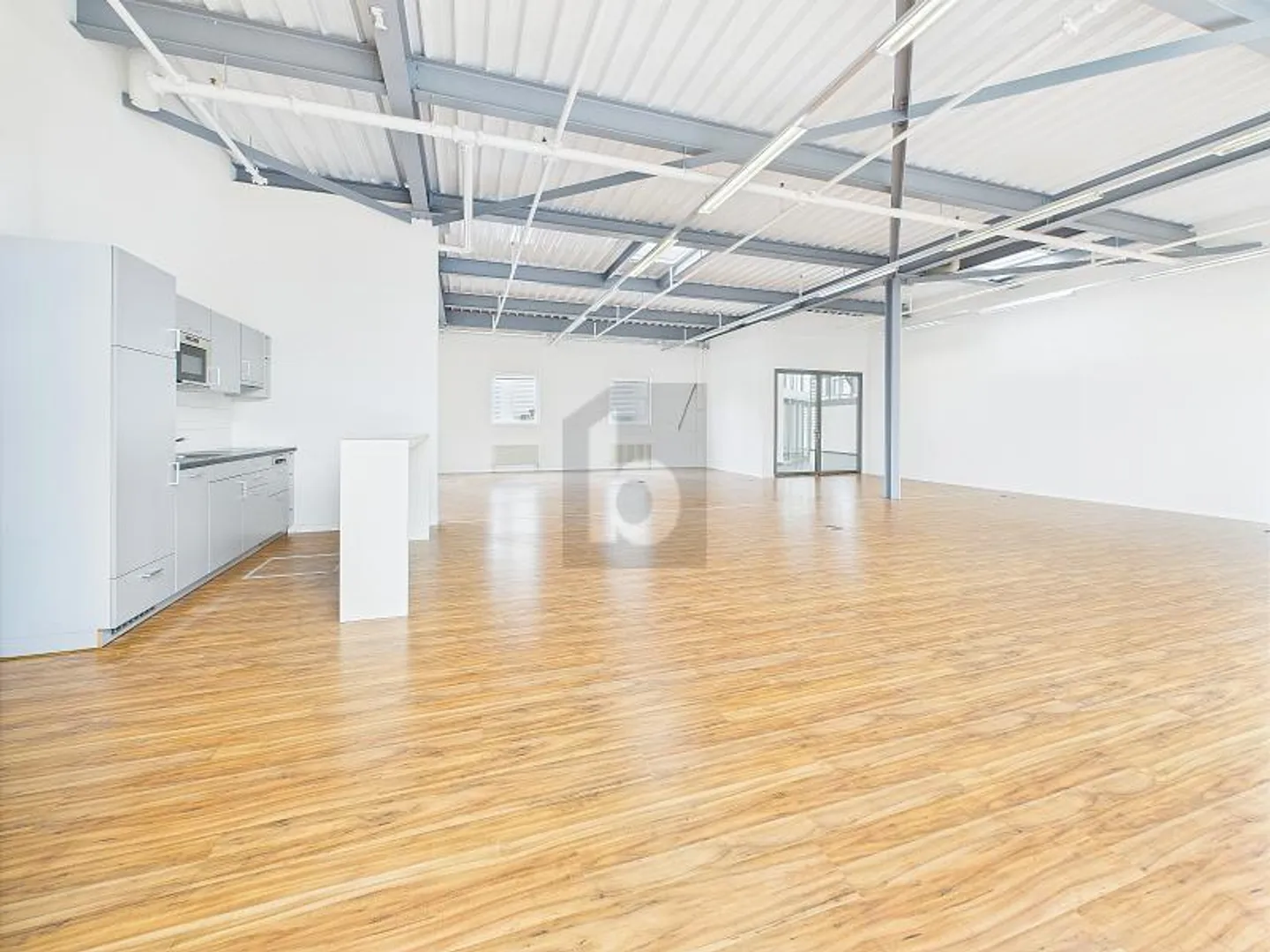 Commerce 3 rooms - Photo 2 of 6