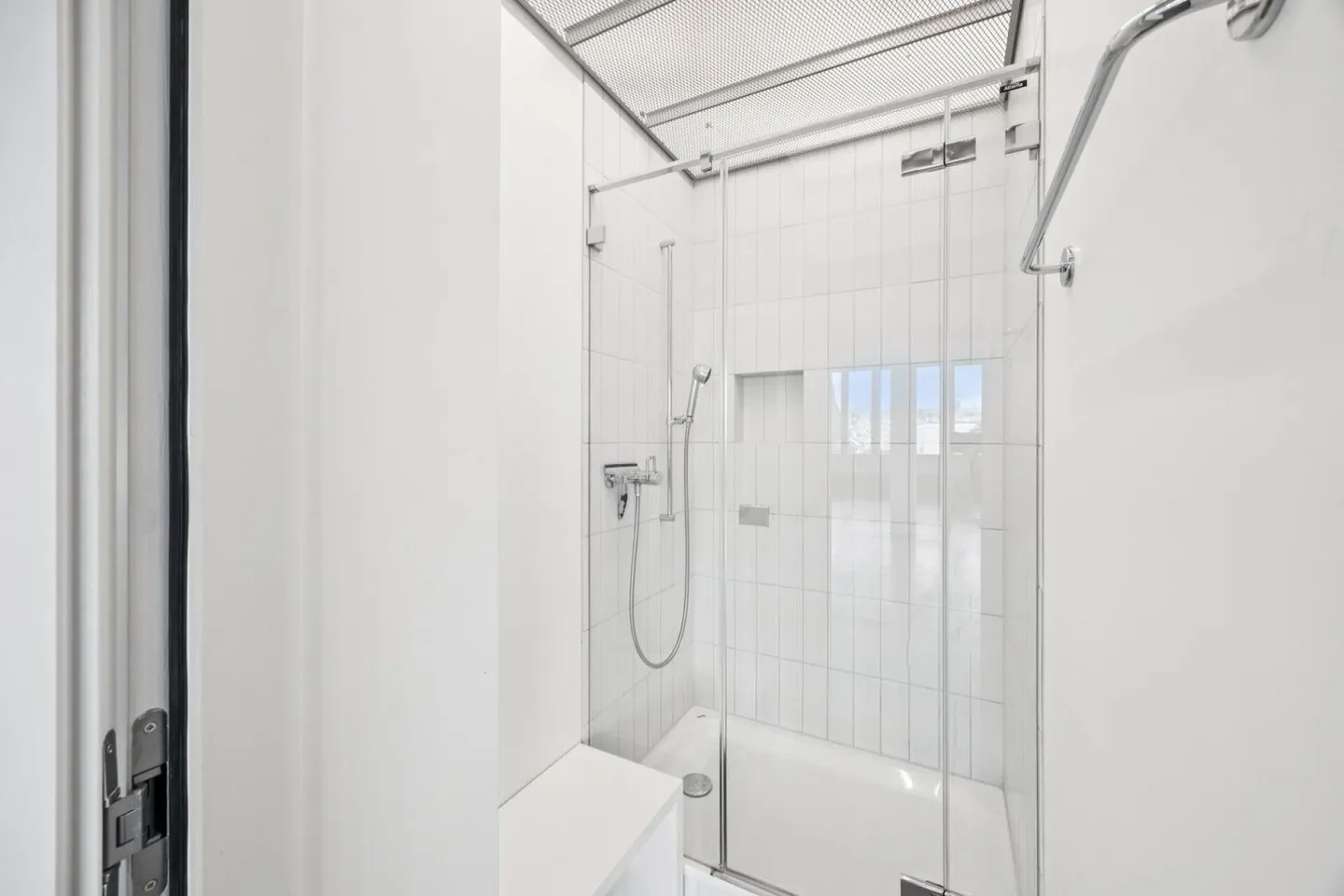 Spazio ufficio centrale in costruzione grezza - progetta la tua nuova sede - Foto 5 di 10