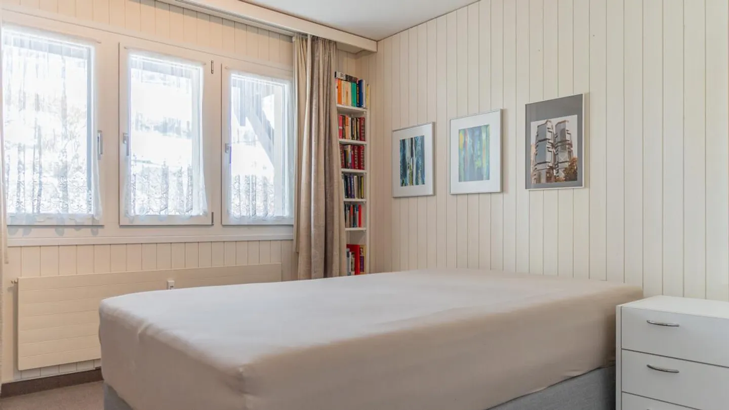 Spacious 3.5-room duplex apartment with fantastic views in Ernen - Photo 6 of 7