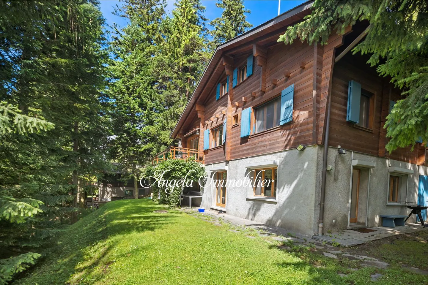Chalet mit 9 Zimmern - Foto 1 von 21