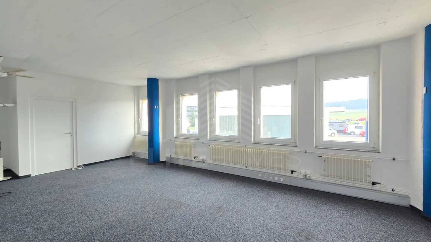 REPRÄSENTATIVE BÜROFLÄCHEN IM WIRTSCHAFTSSTANDORT WOHLEN - Foto 4 von 5