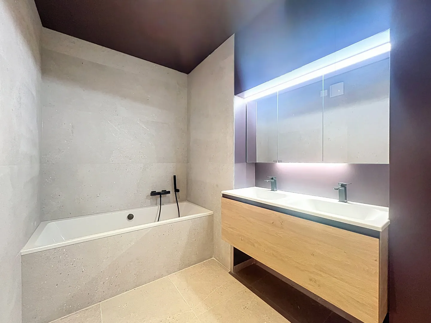 Appartement extraordinaire au Quai du Seujet entièrement rénové - Photo 9 sur 19