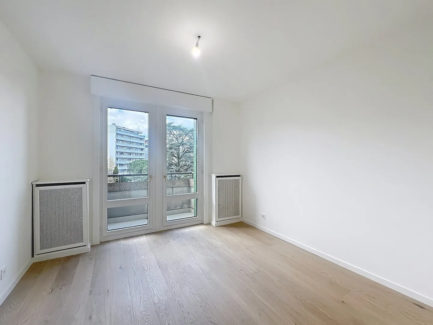 Appartement extraordinaire au Quai du Seujet entièrement rénové - Photo 10 sur 19