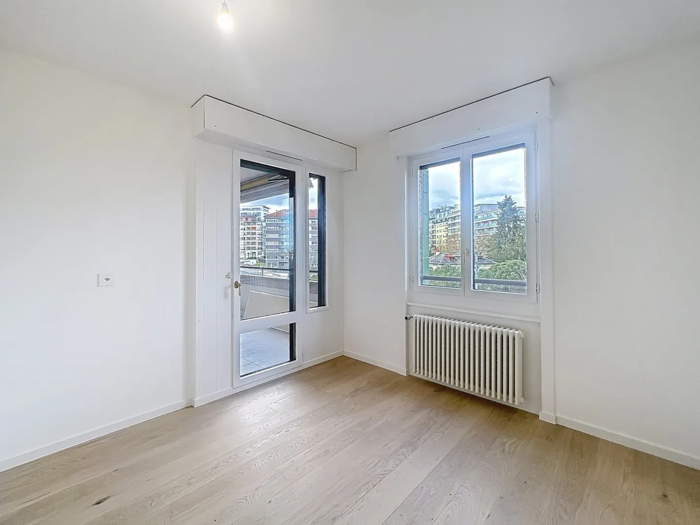 Appartement extraordinaire au Quai du Seujet entièrement rénové - Photo 13 sur 19