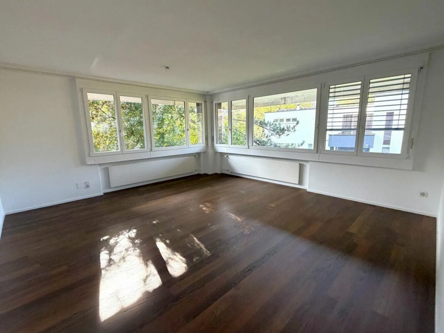 Apartment for rent - Photo 2 of 7
