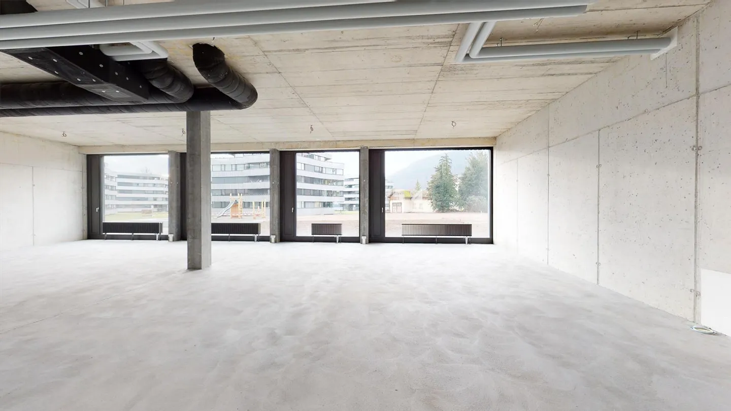 Espace commercial au rez-de-chaussée 218 m2 - Photo 2 sur 5