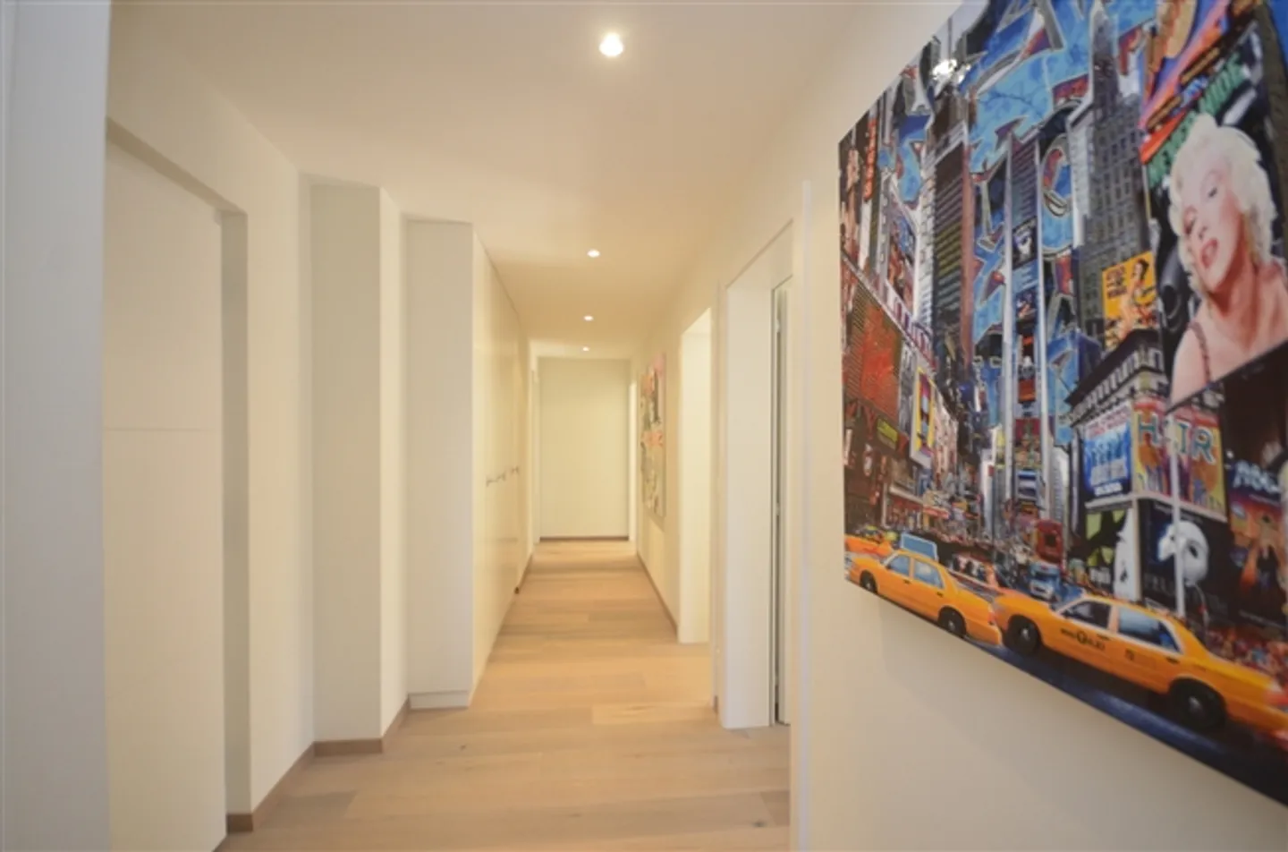 Appartamento lussuoso di 4,5 arredato con grande balcone, seconda casa - Foto 8 di 8