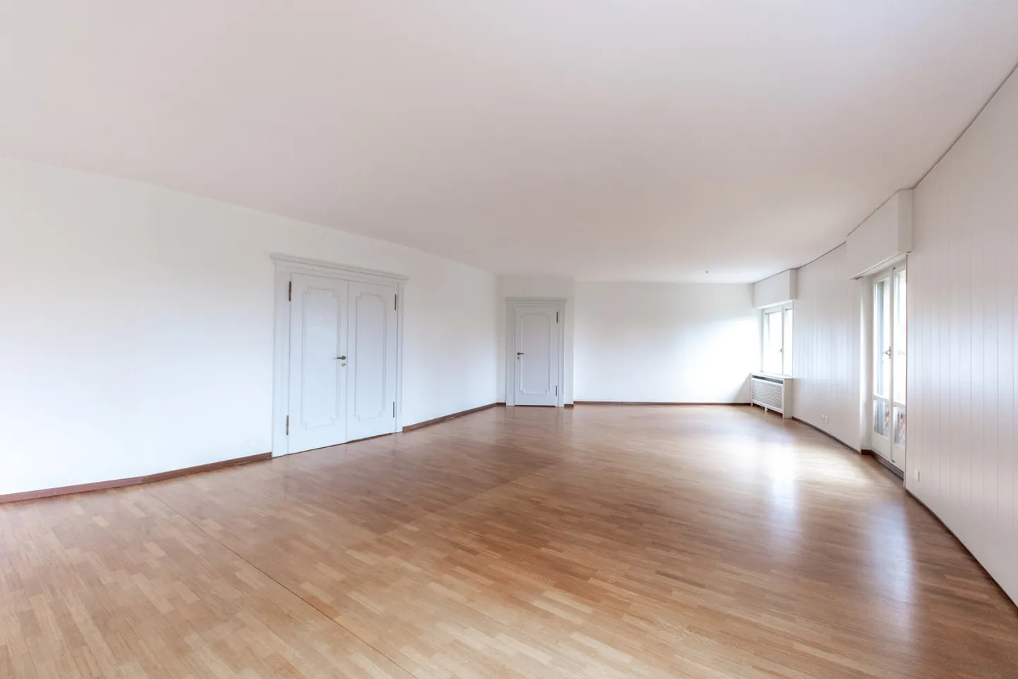 Magnifique penthouse de 163 m² PPE avec vue sur le lac et les montagnes ! - Photo 2 sur 14