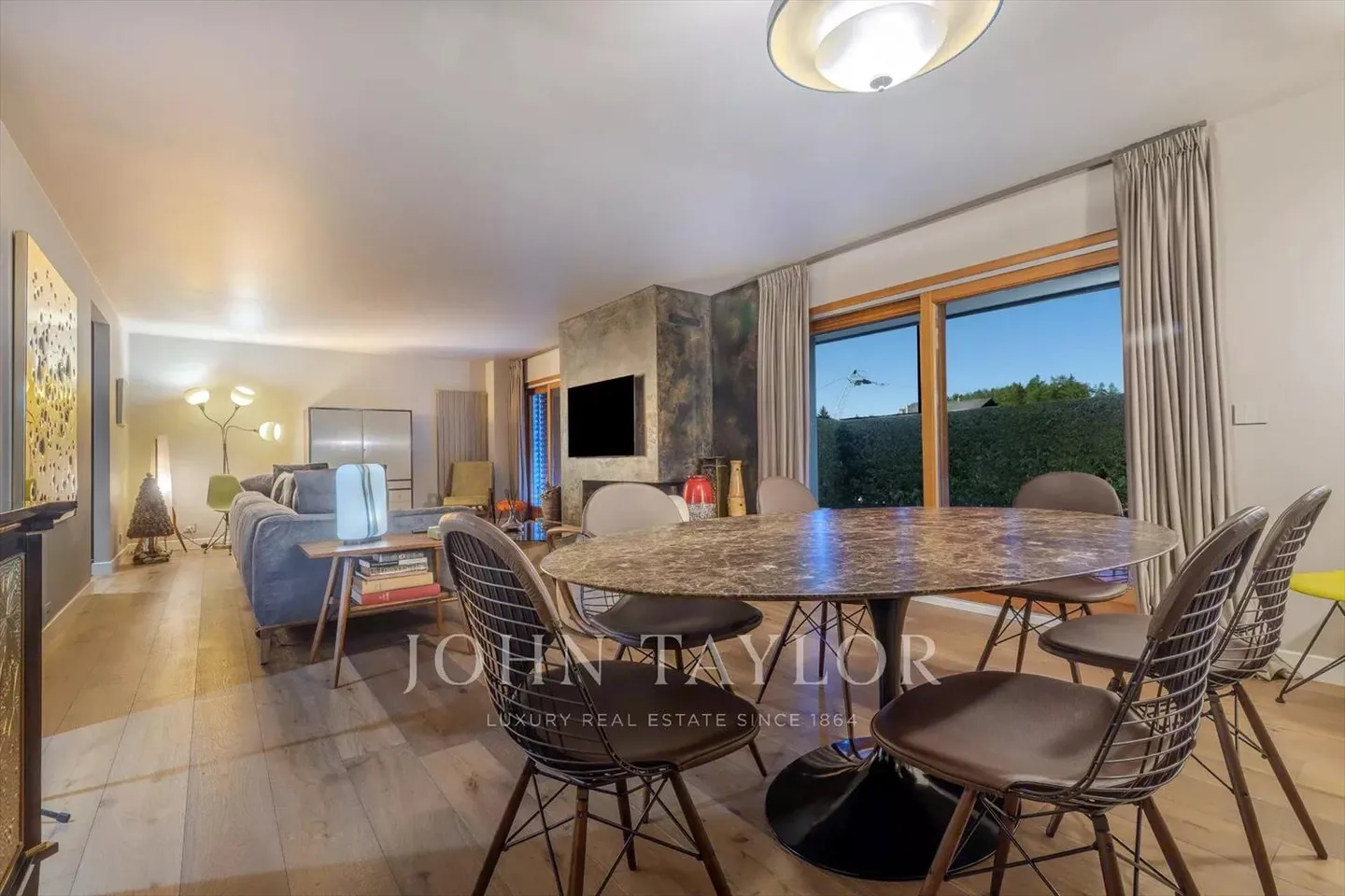 Appartement exceptionnel de 5,5 pièces au coeur de Crans - disponible pour des locations à court terme ou à la semaine - Photo 2 sur 13