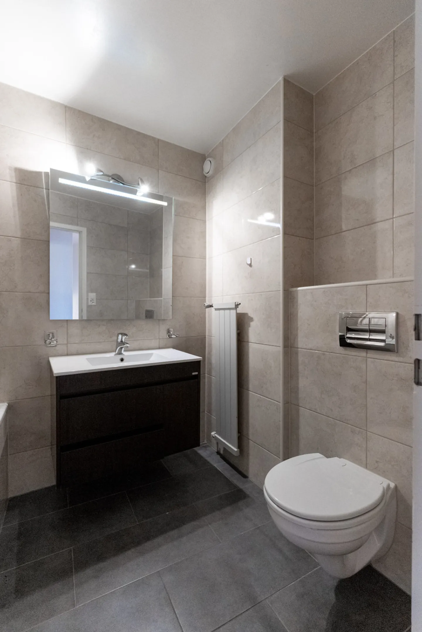 Magnifique penthouse de 163 m² PPE avec vue sur le lac et les montagnes ! - Photo 7 sur 14