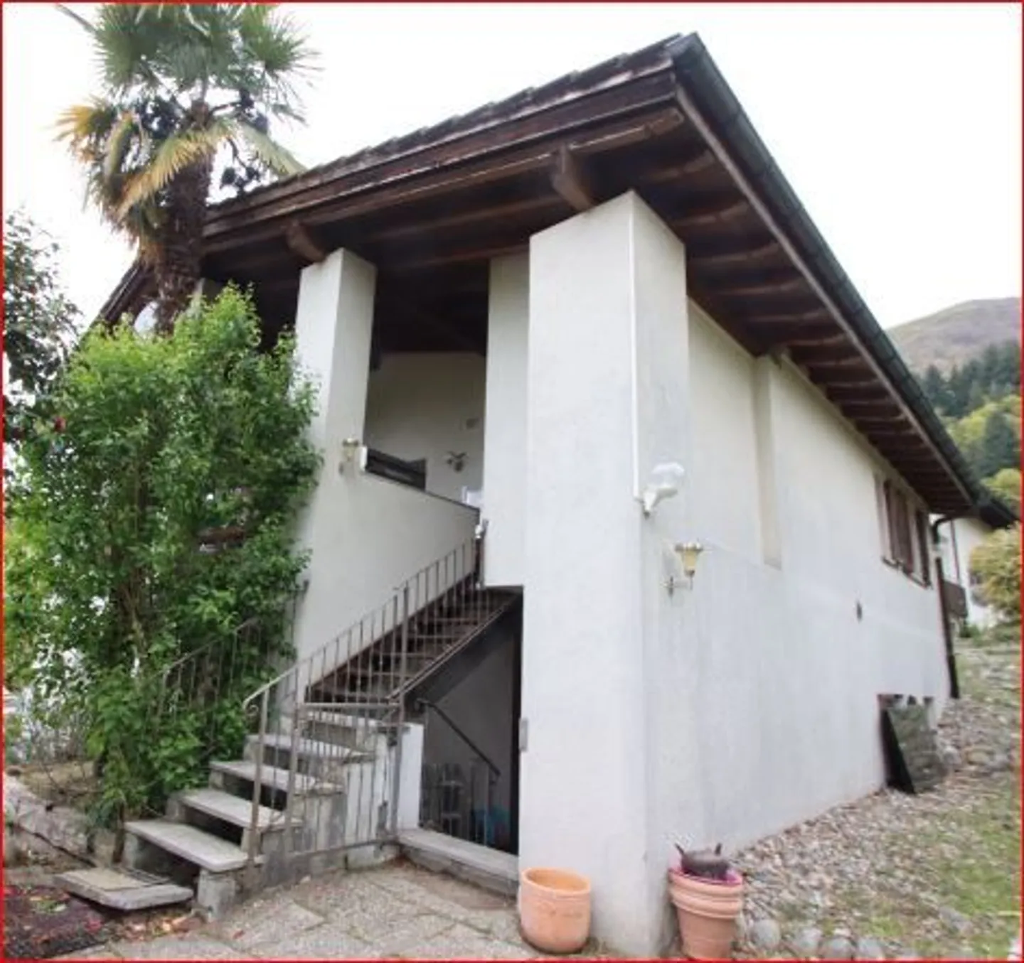 Single house for sale - Photo 1 of 13