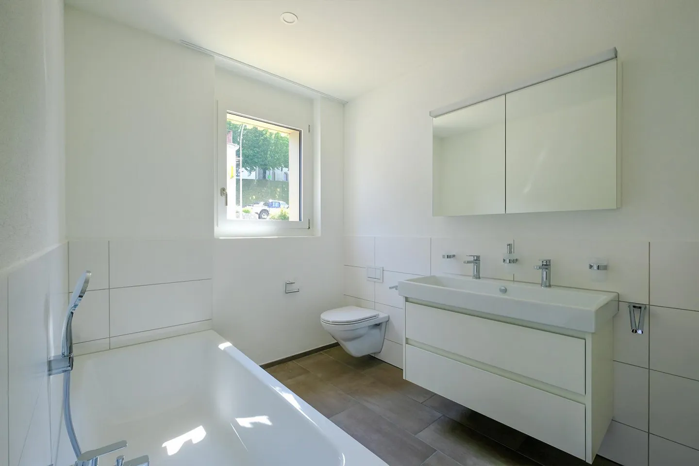 Your dream home with a view - Photo 5 of 8