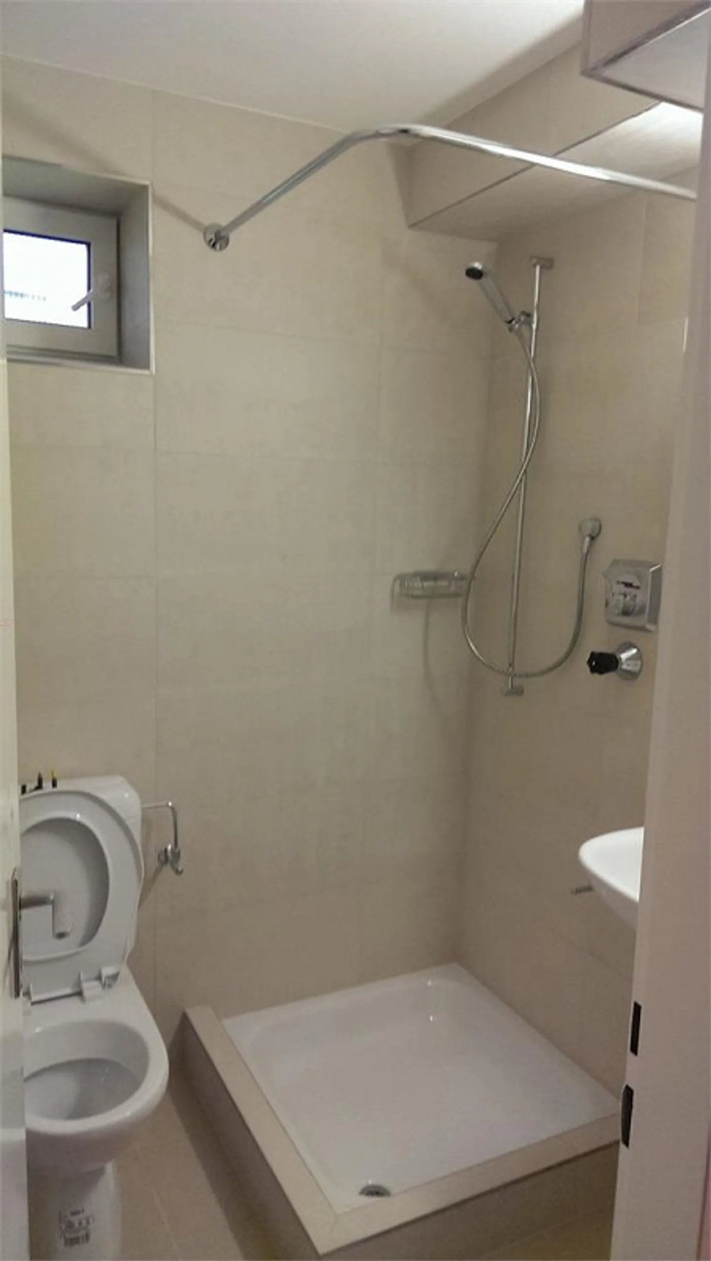 Monolocale arredato - Foto 4 di 6