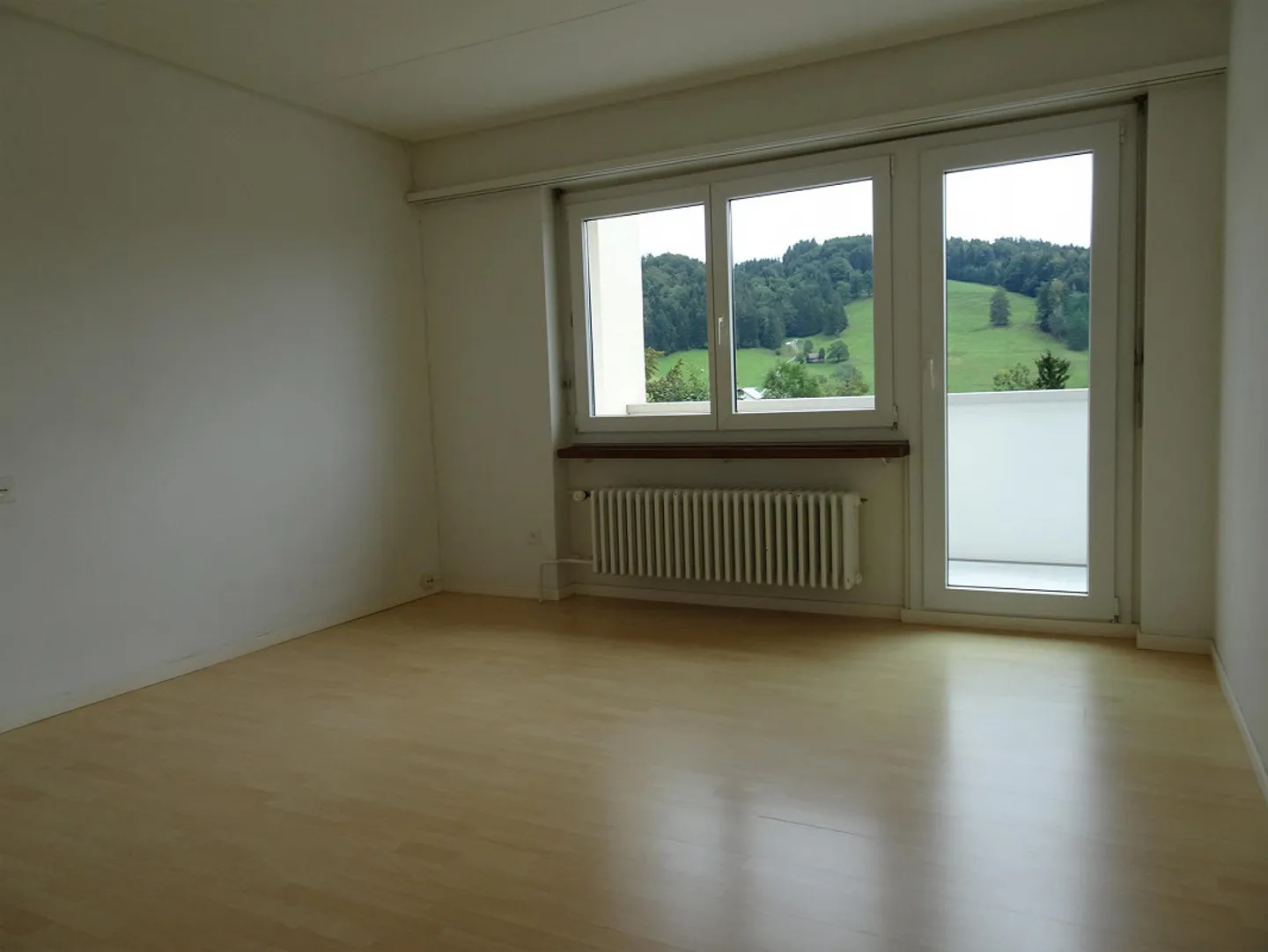2.5 Room Apartment for Rent - Photo 1 of 5