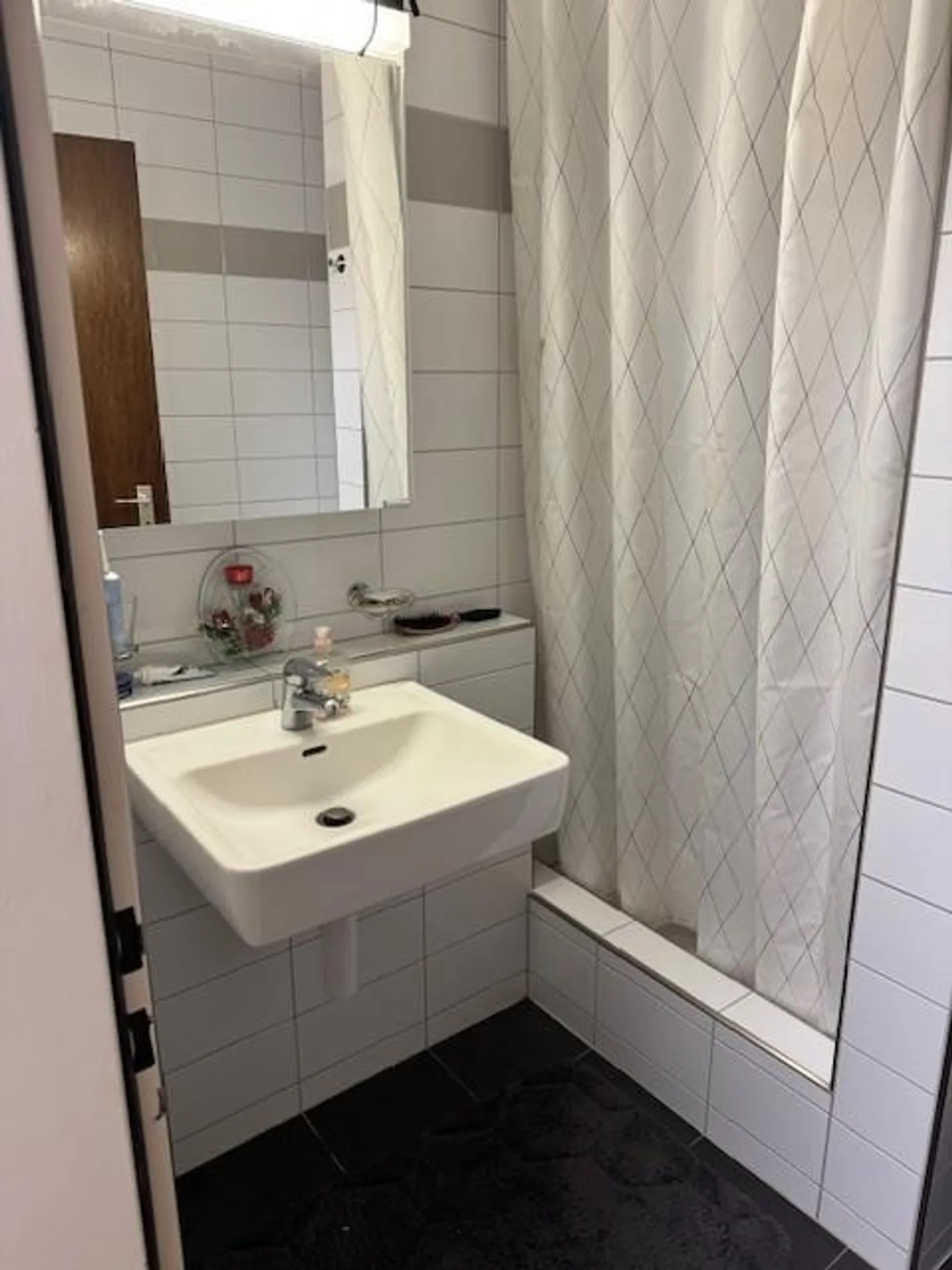 4.5-room apartment, centrally located, bright, spacious layout - Photo 4 of 7