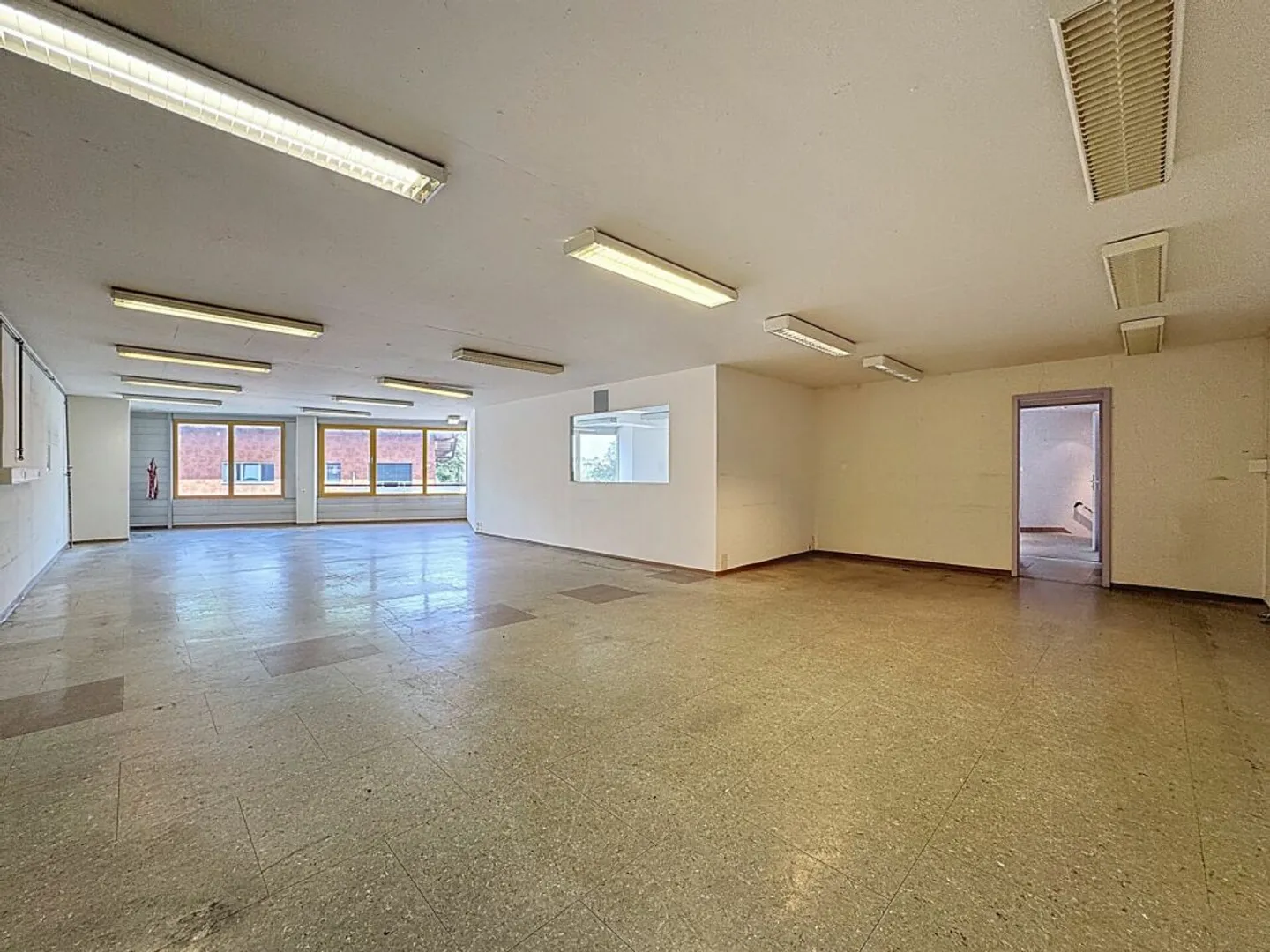 Flächen für Handwerk und Verwaltung - Foto 12 von 15