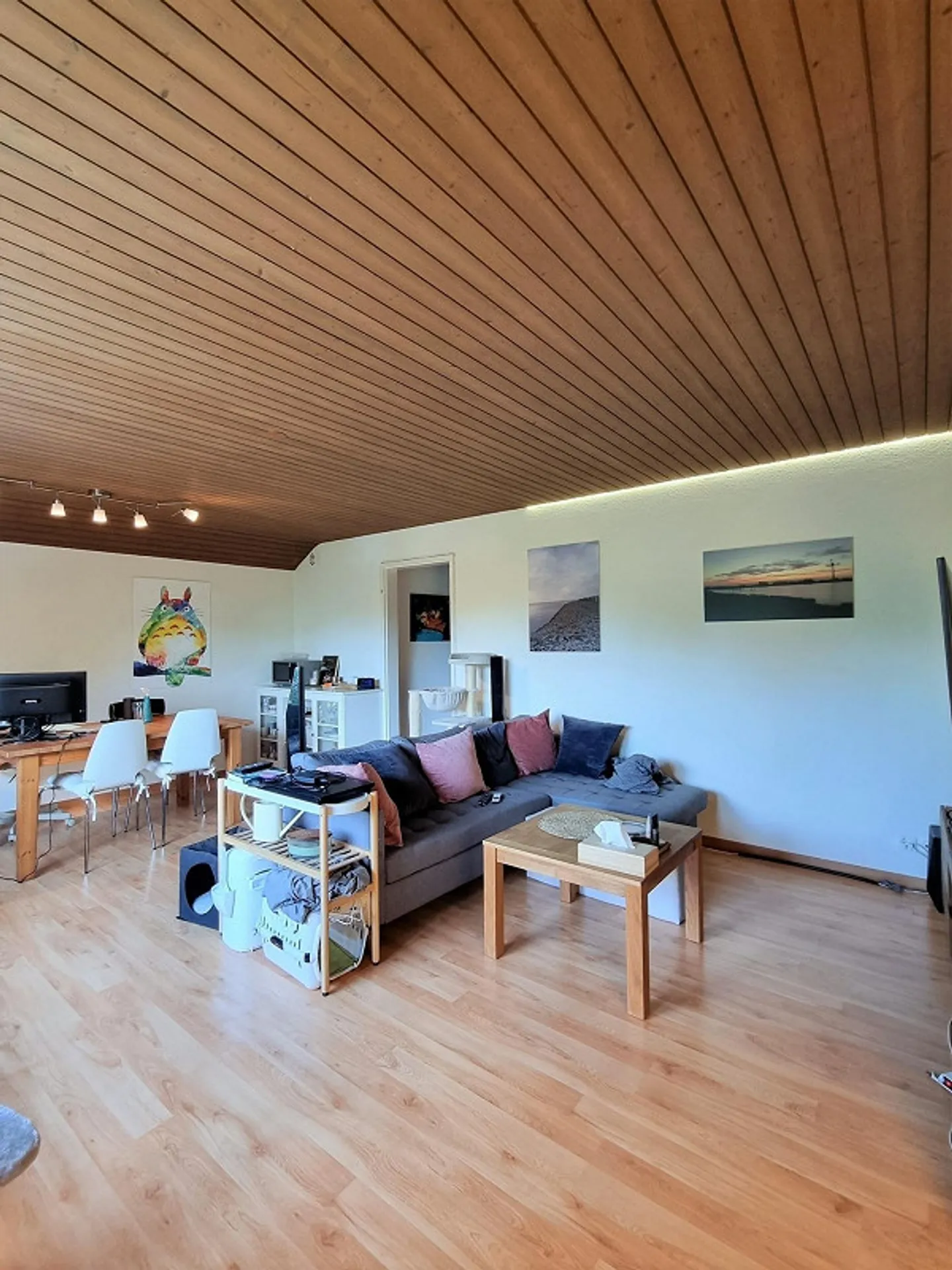 Grand appartement de 3,5 pièces, confortable, dans un emplacement central - Photo 1 sur 14