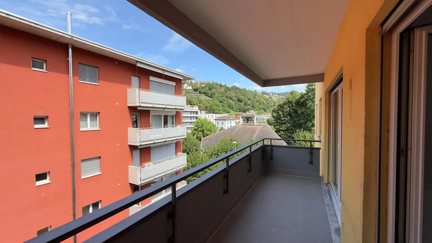 3,5 locali ristrutturati a Lugano con piscina - Foto 9 di 9