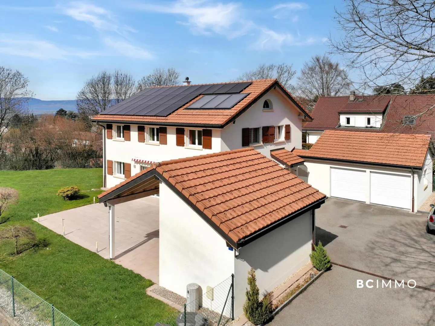 Volumen und Licht in einer privilegierten Umgebung - Foto 1 von 9