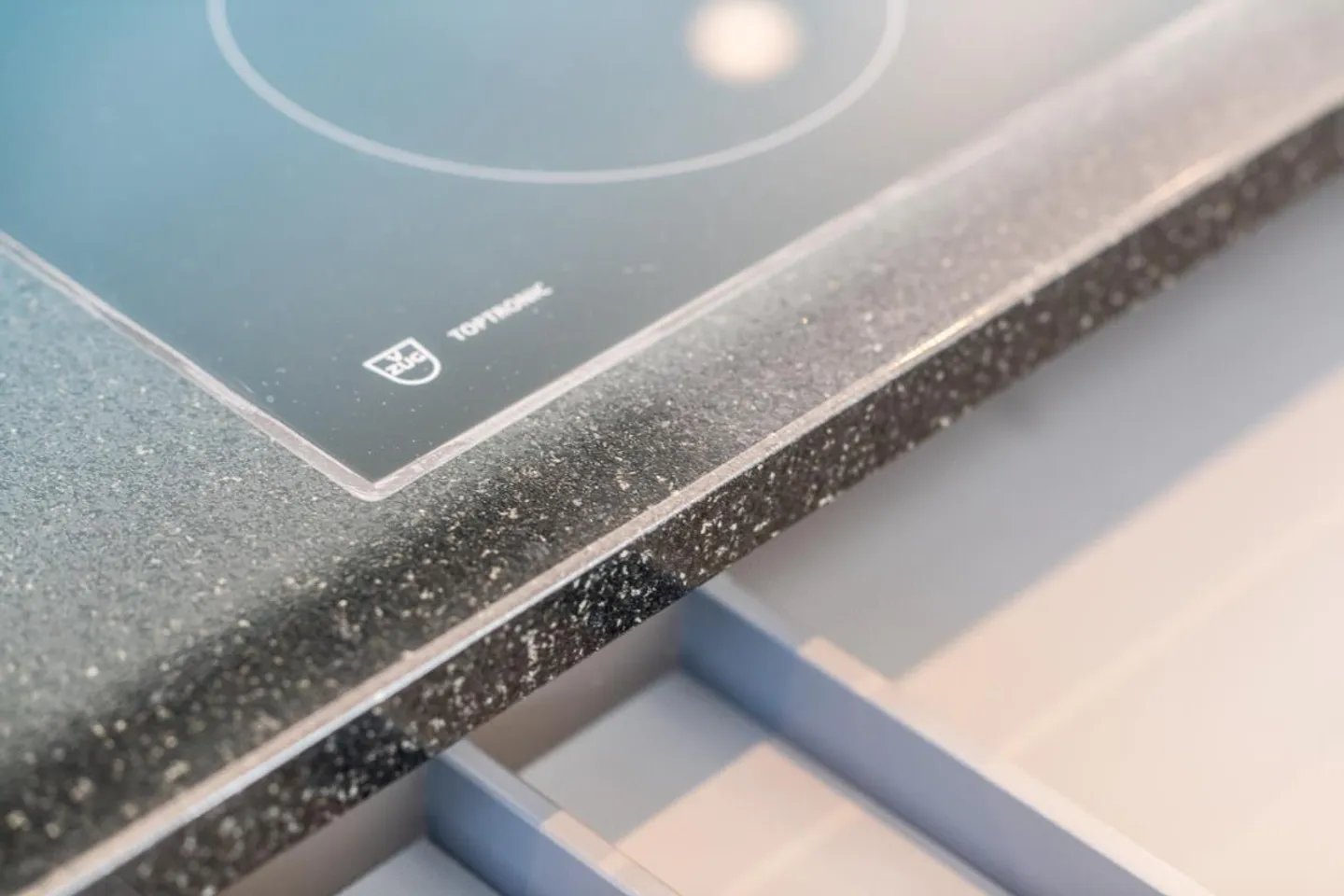 Appartamento moderno di 2,5 stanze in affitto - Foto 7 di 8