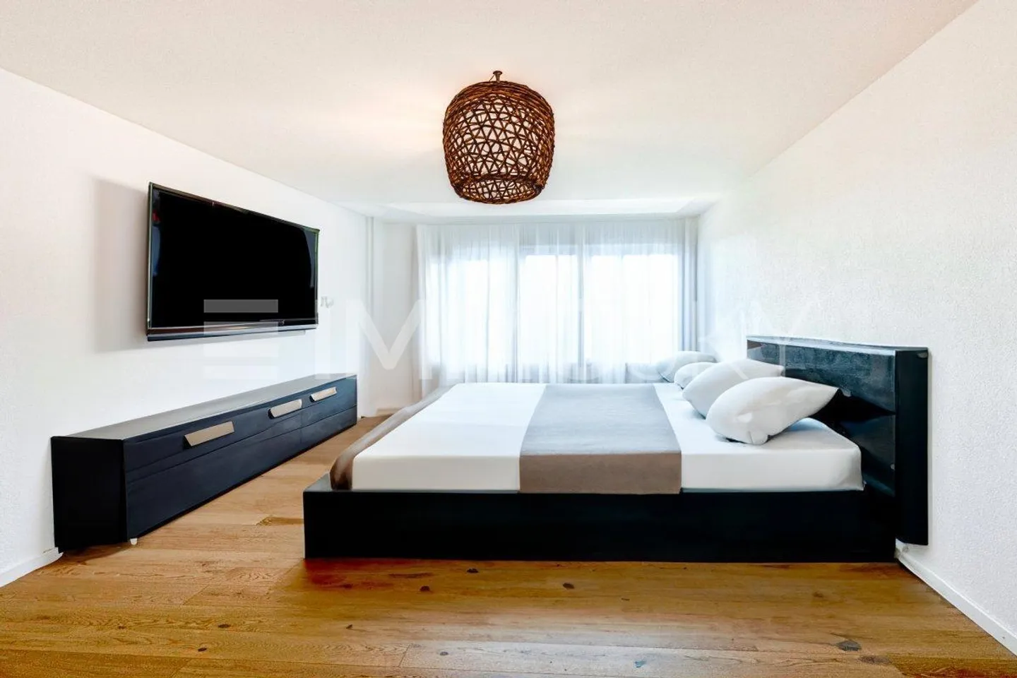 Vallamand: Terraced House with 6.5 Rooms and View of Lake Murten - Photo 5 of 5