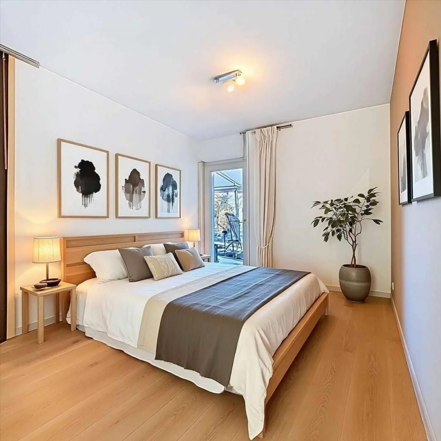 3.5 Room Apartment - Terrace, Lake and Mountain View - Photo 3 of 10